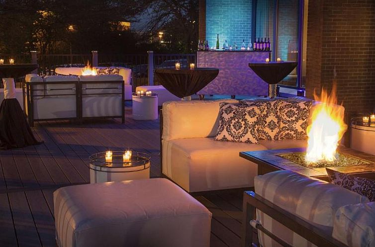DoubleTree by Hilton Chicago - Oak Brook