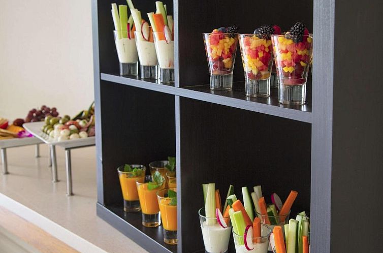 DoubleTree by Hilton Chicago - Oak Brook