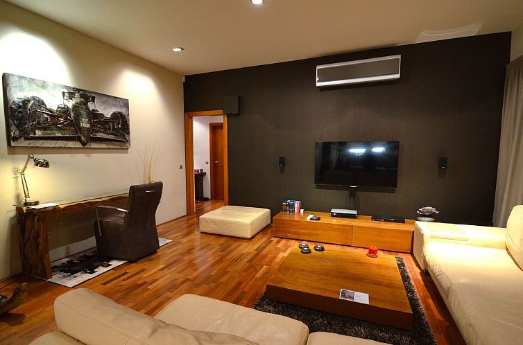 Appartement mit Terrasse