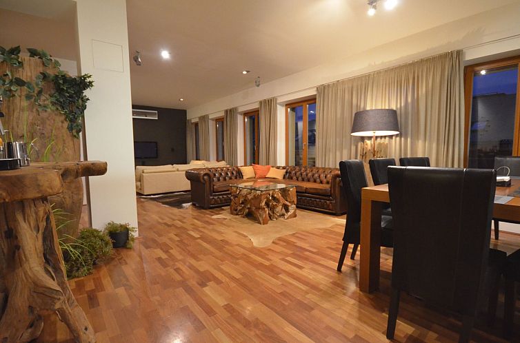 Appartement mit Terrasse