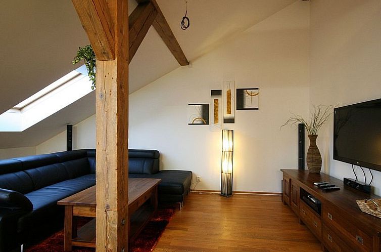Appartement Luxuriöse Altbau-Dachgeschosswohnung in Prag