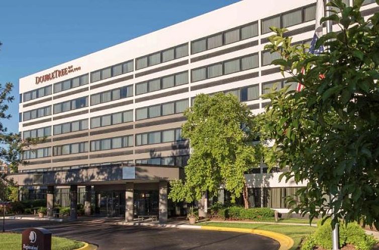 DoubleTree by Hilton Chicago Schaumburg