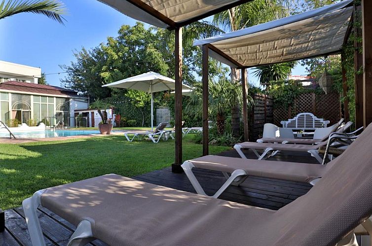 Hotel Oasis
