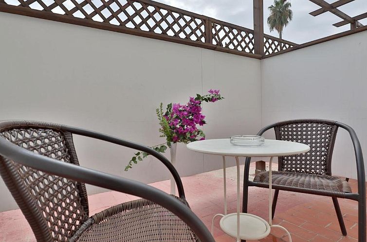Hotel Oasis