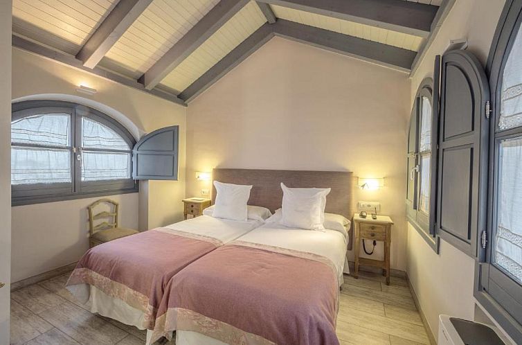 ApartaSuites Alberca Deluxe