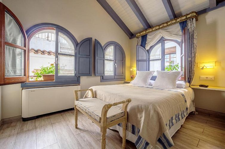 ApartaSuites Alberca Deluxe
