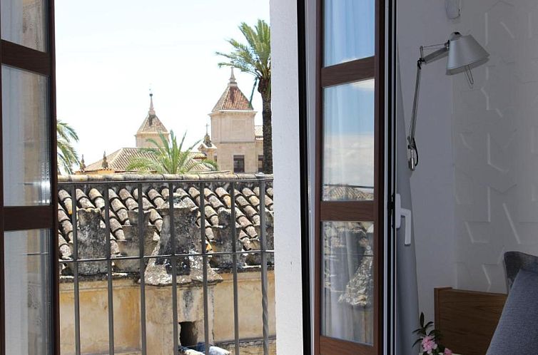 Hotel Boutique Caireles