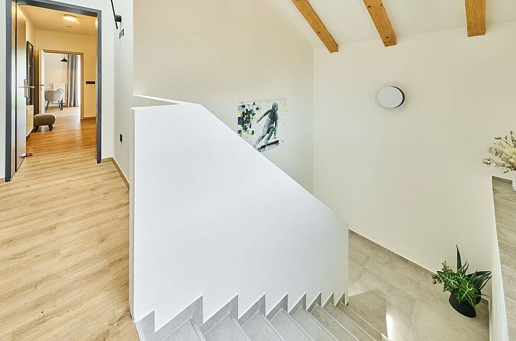 Appartement Luxury Mountain Attic with AC & Netflix