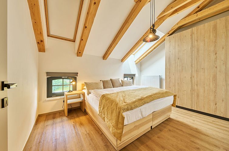 Appartement Luxury Mountain Attic with AC & Netflix