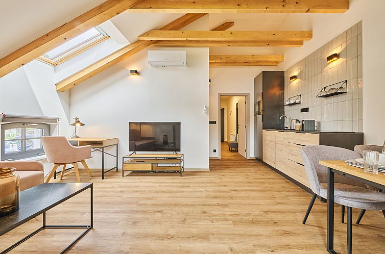 Appartement Luxury Mountain Attic with AC & Netflix