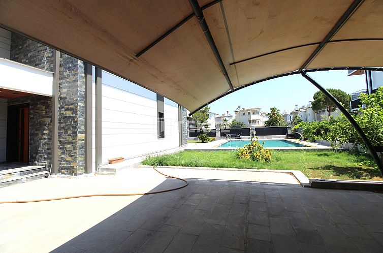 Geschakelde woning in Boğazkent