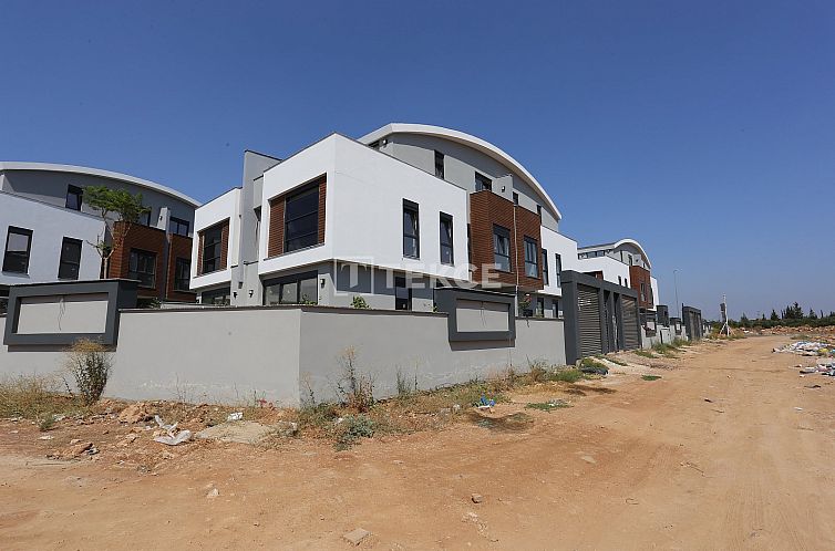 Vrijstaande woning in Döşemealtı