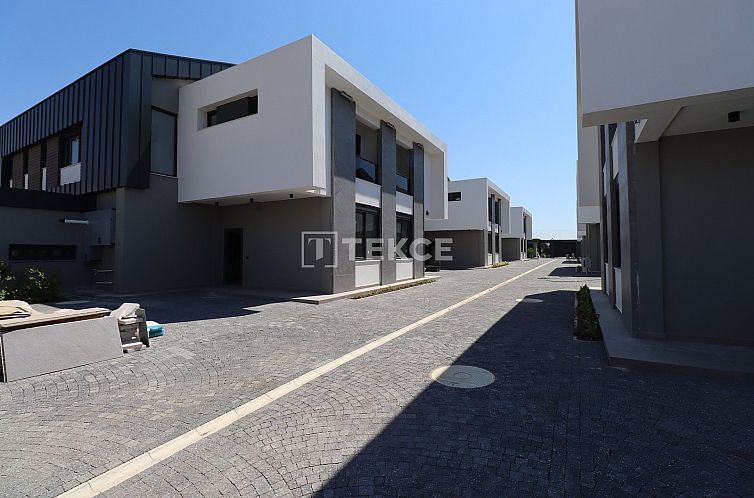 Vrijstaande woning in Döşemealtı