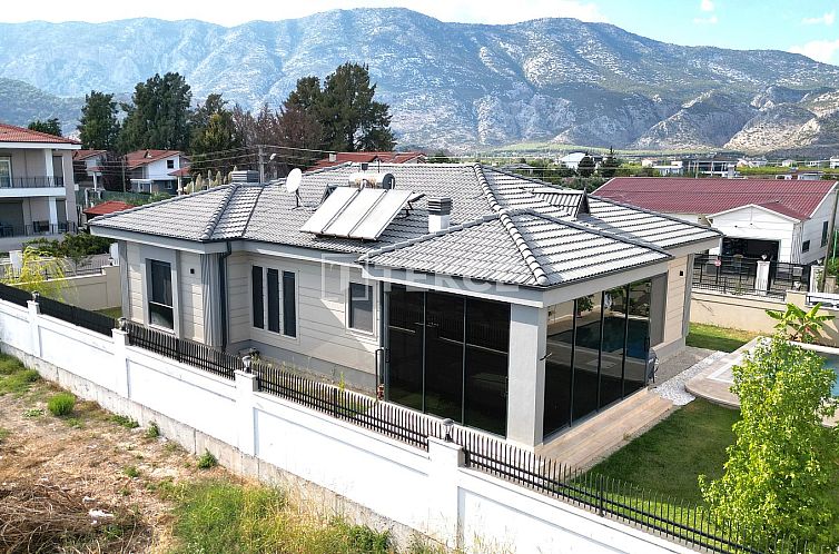 Vrijstaande woning in Döşemealtı