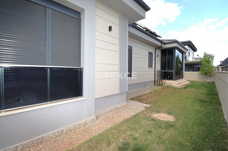 Vrijstaande woning in Döşemealtı