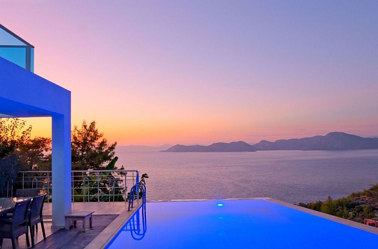 Vakantiehuis Villa mit unfassbarem Meerblick