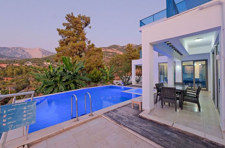 Vakantiehuis Villa mit unfassbarem Meerblick