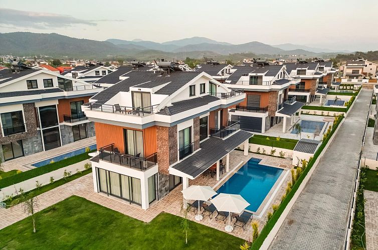 Vakantiehuis Luxuriöse Villa "Galaxy V3", 300 Meter vom Mee