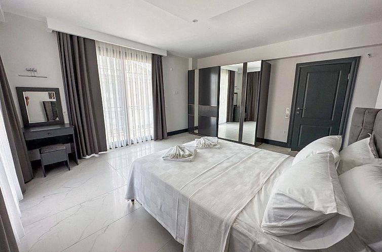 Vakantiehuis Luxuriöse Villa "Galaxy V3", 300 Meter vom Mee