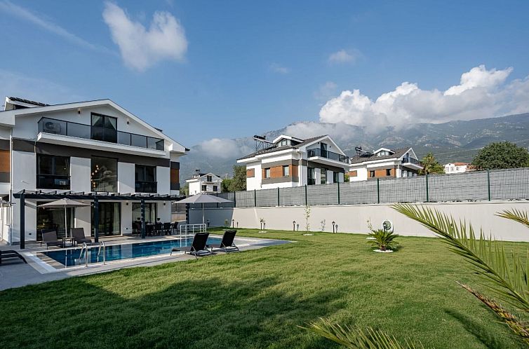 Vakantiehuis Tolle Villa in Ölüdeniz mit Kinderpool