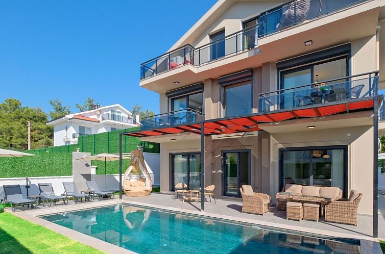 Vakantiehuis Große Villa in Fethiye Ausserhalb im grünen