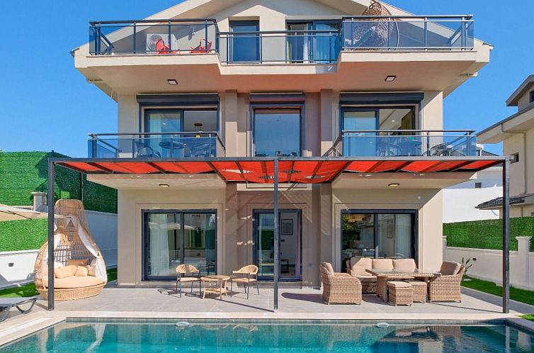 Vakantiehuis Große Villa in Fethiye Ausserhalb im grünen