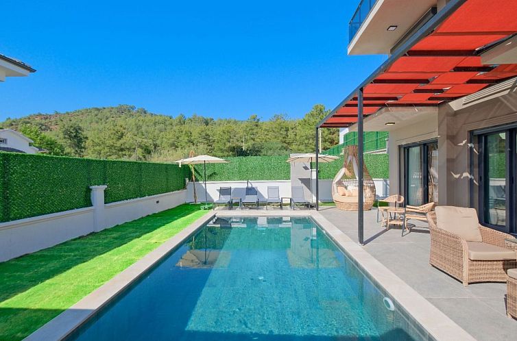 Vakantiehuis Große Villa in Fethiye Ausserhalb im grünen