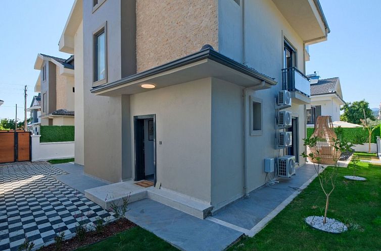 Vakantiehuis Große Villa in Fethiye Ausserhalb im grünen