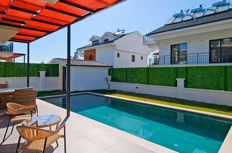Vakantiehuis Große Villa in Fethiye Ausserhalb im grünen