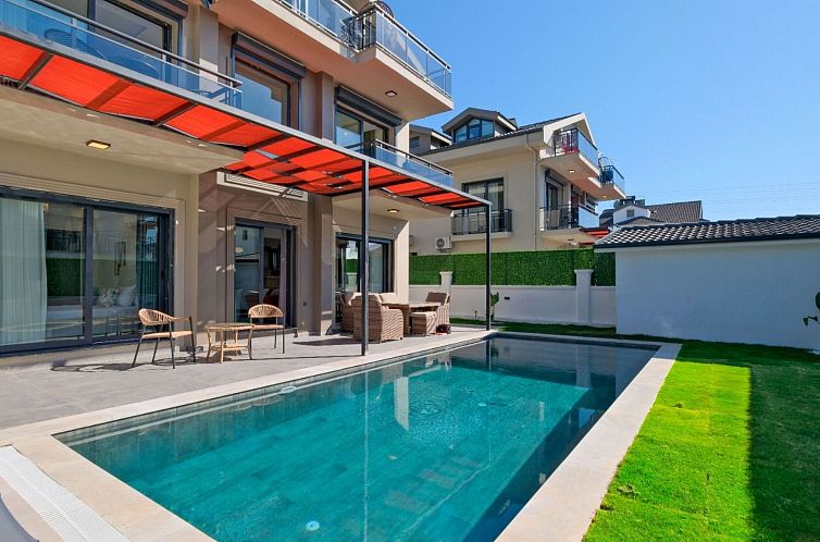 Vakantiehuis Große Villa in Fethiye Ausserhalb im grünen