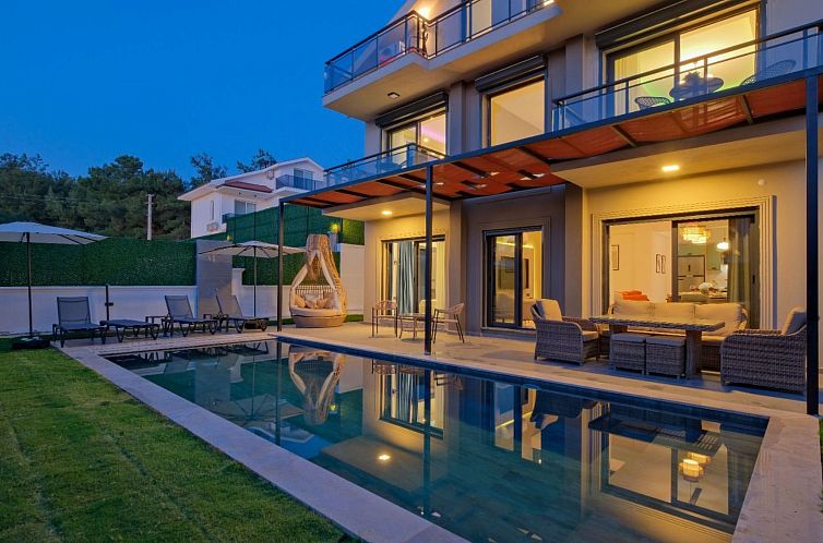 Vakantiehuis Große Villa in Fethiye Ausserhalb im grünen