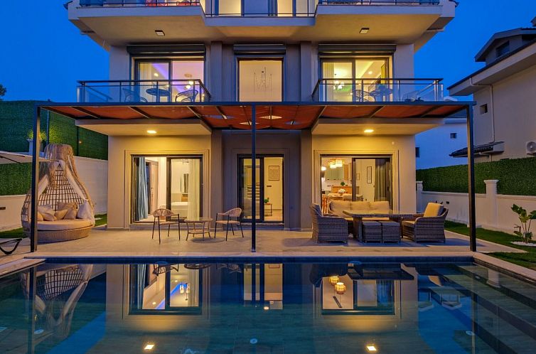 Vakantiehuis Große Villa in Fethiye Ausserhalb im grünen