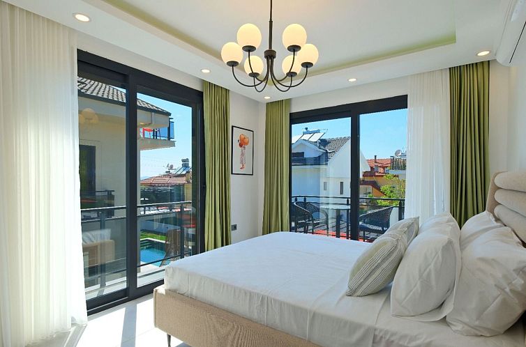 Vakantiehuis Große Villa in Fethiye Ausserhalb im grünen