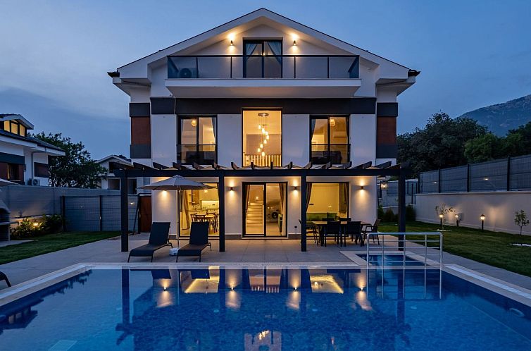 Vakantiehuis Wunderschöne Villa in Ölüdeniz mit Kinderpoo