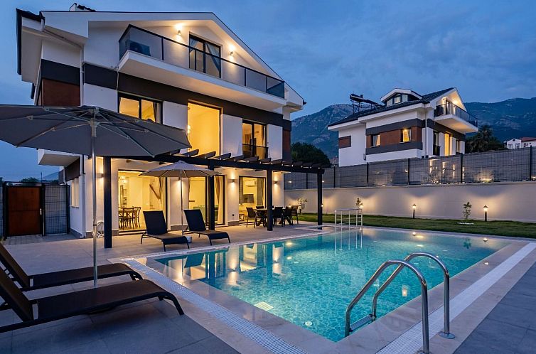 Vakantiehuis Wunderschöne Villa in Ölüdeniz mit Kinderpoo