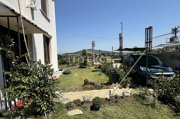 Geschakelde woning in Belevi
