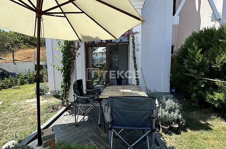 Geschakelde woning in Belevi