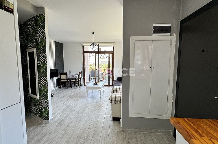 Geschakelde woning in Belevi