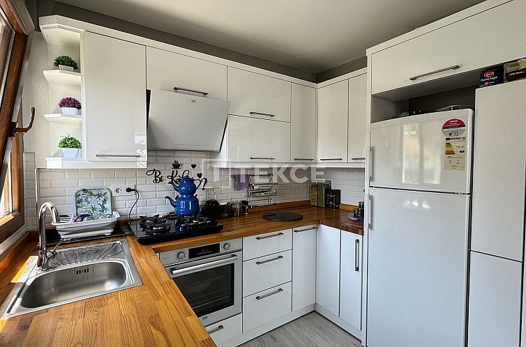 Geschakelde woning in Belevi