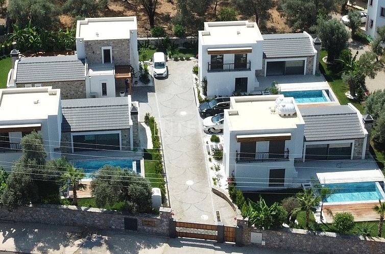 Geschakelde woning in Torba