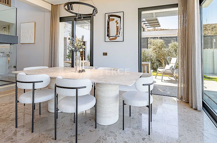 Geschakelde woning in Gümüşlük