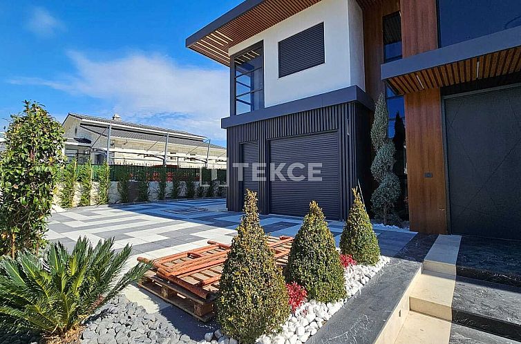 Vrijstaande woning in Foça