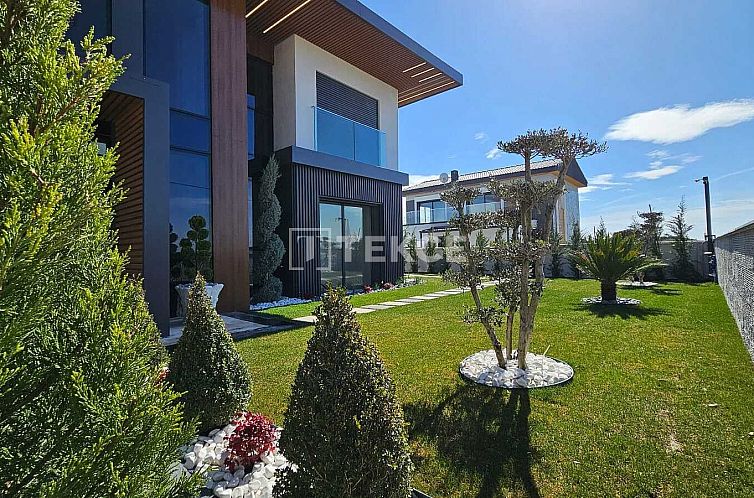 Vrijstaande woning in Foça