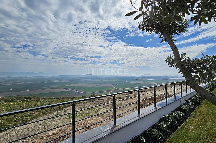 Vrijstaande woning in Foça