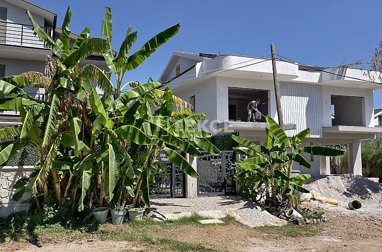 Geschakelde woning in Foça