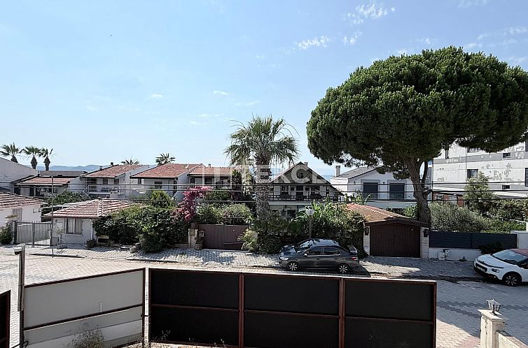 Geschakelde woning in Kalabak