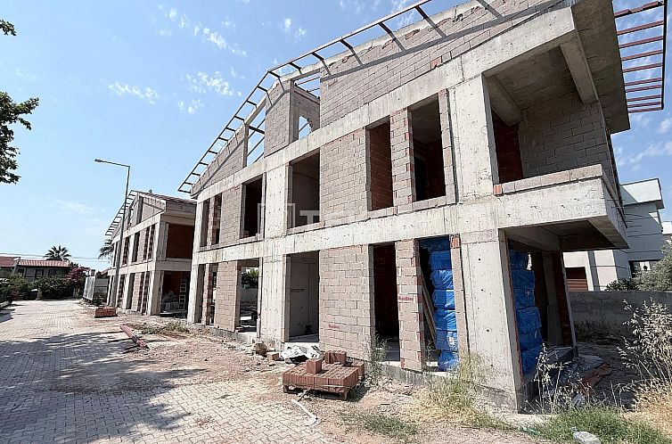 Geschakelde woning in Kalabak