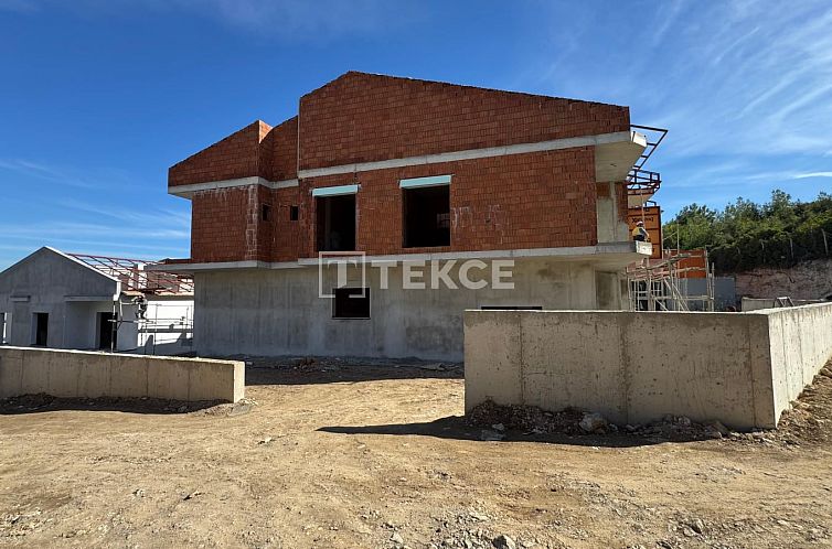 Geschakelde woning in M. Fevzi Çakmak