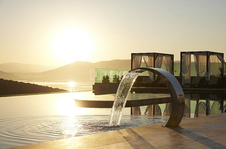 Geschakelde woning in Boğaziçi