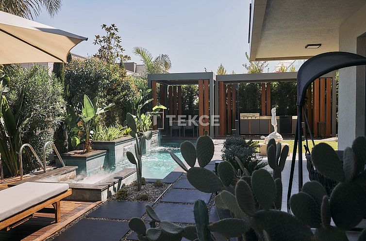 Geschakelde woning in Boğaziçi